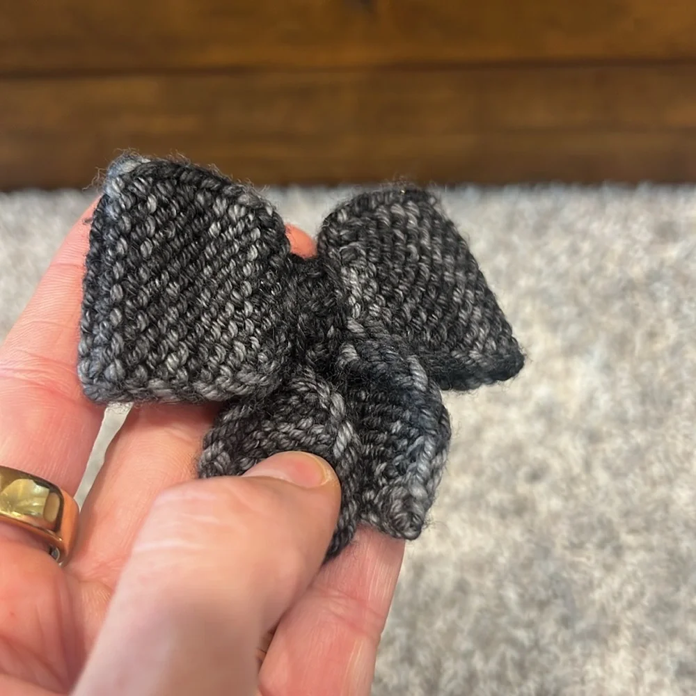 NWOT Misha & Puff Medium Puff Bow in Licorice